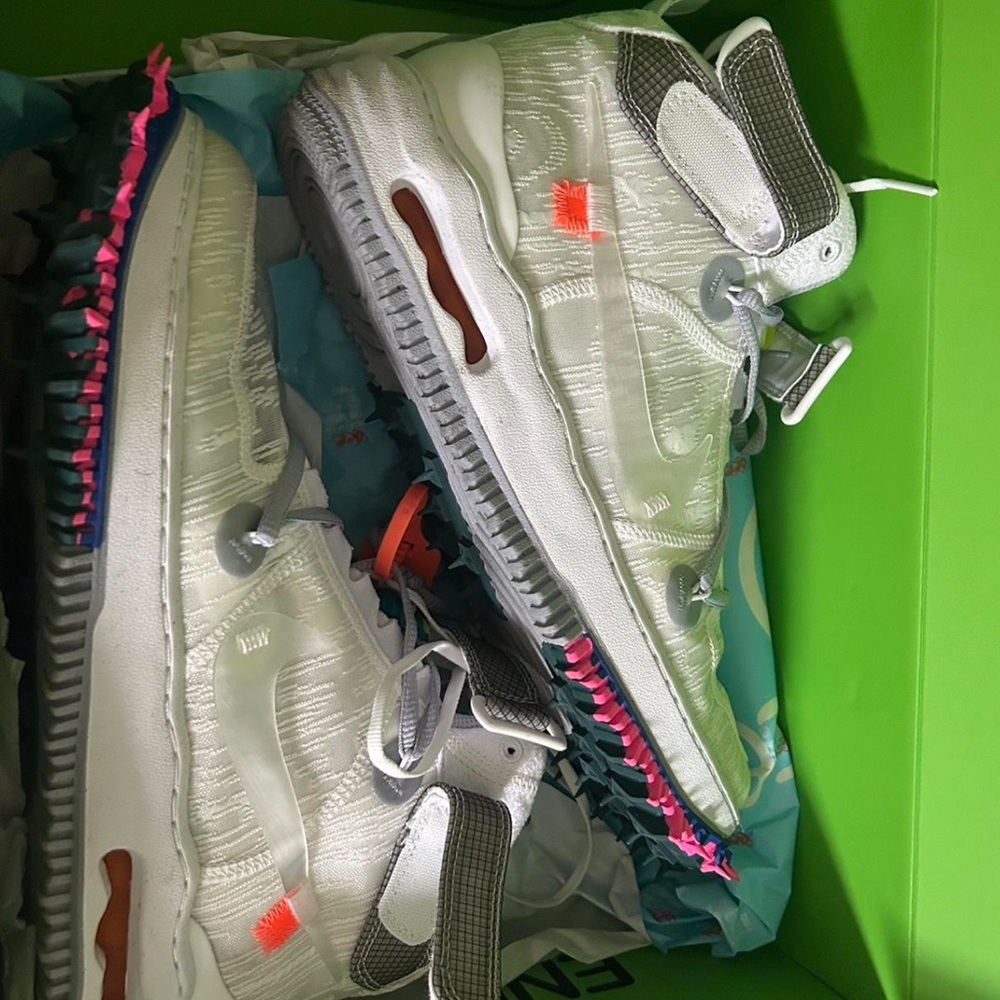 NIKE COLLAB OFF-WHITE SNEAKERS